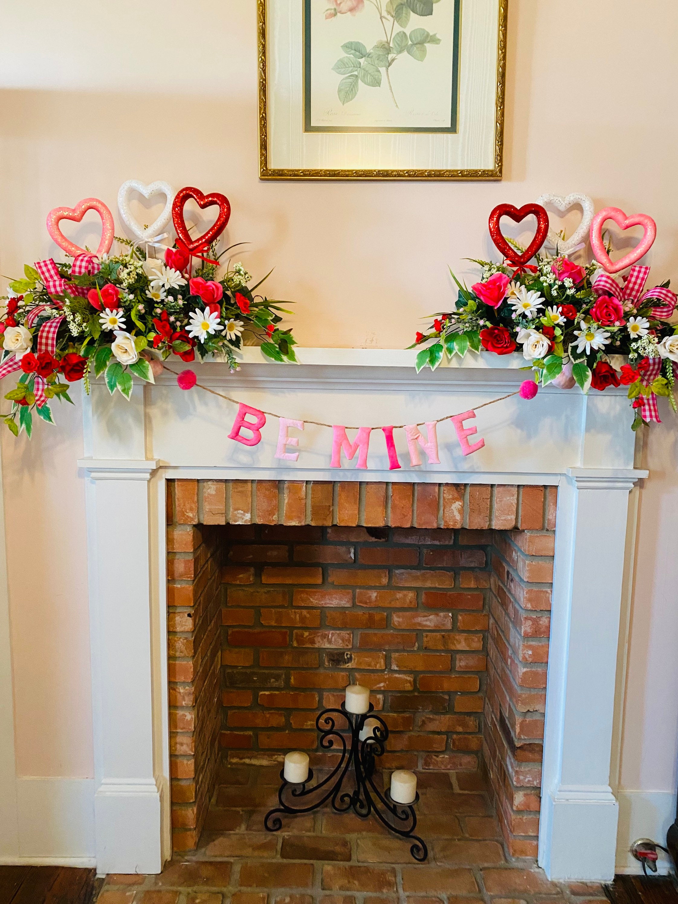 Valentine Mantle Decor, Valentines' Day Mantle Decor, Valentine's Day