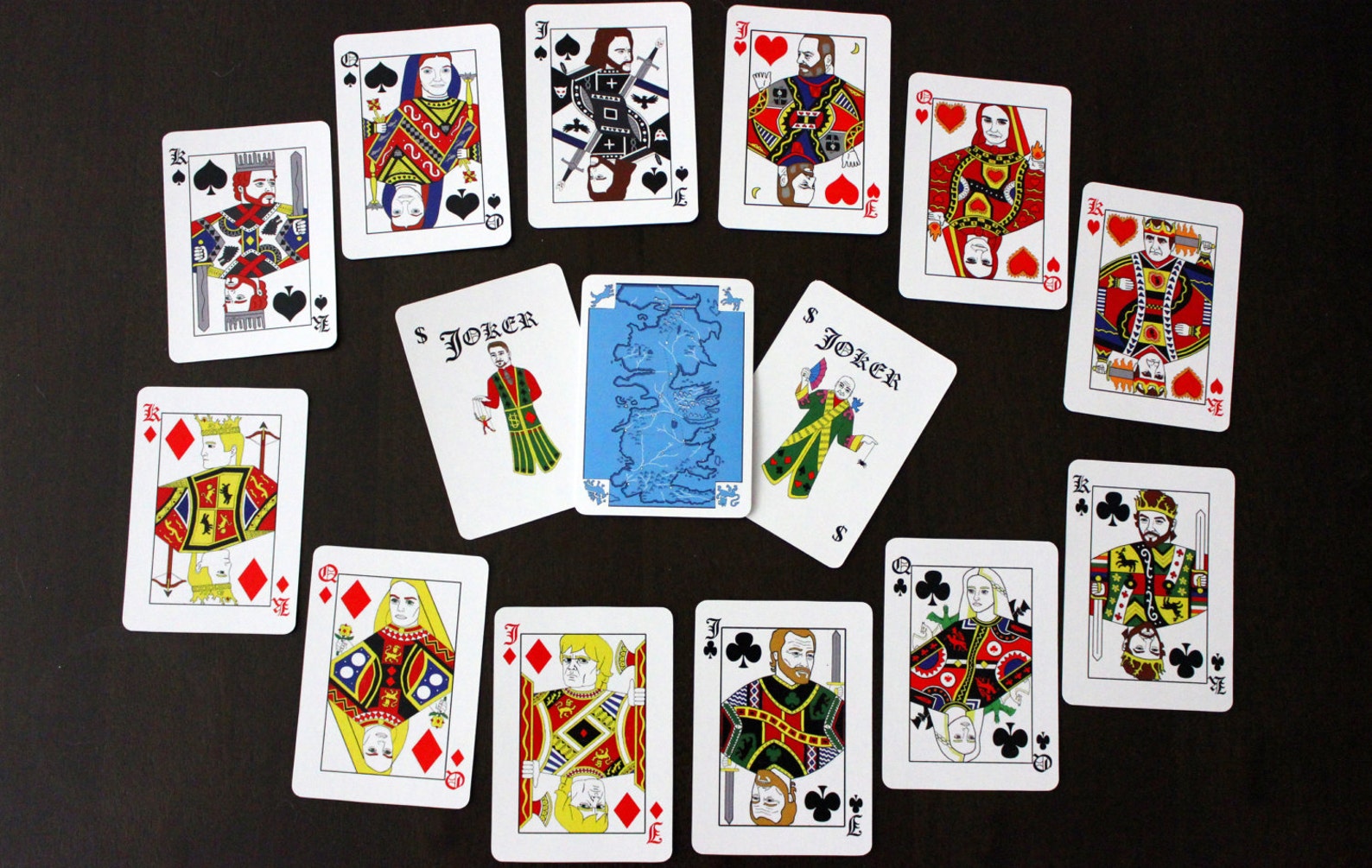 Карточная игра давшая название столу. Игровые карточки. Карты игровые. Необычные игральные карты. Карточки для игры.