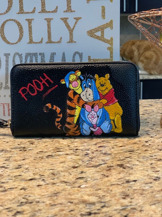 Cartera de cuero VEGAN PINTADA A medida INSPIRADA en Winnie the