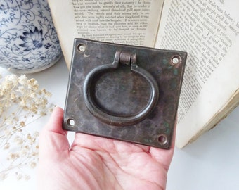 Antique bronze ring handle by Crofts and Assinder, hammered decoration, Victorian handle for a chest, drawer pull, patina, dog, horse tether