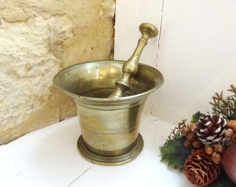 Antique brass pestle and mortar, very heavy 19th century spice grinding bowl, Victorian pestle and mortar, kitchenalia, old kitchen decor