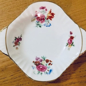 A vintage Royal Doulton pin dish with summer flowers. A lovely gift. c.1930s.