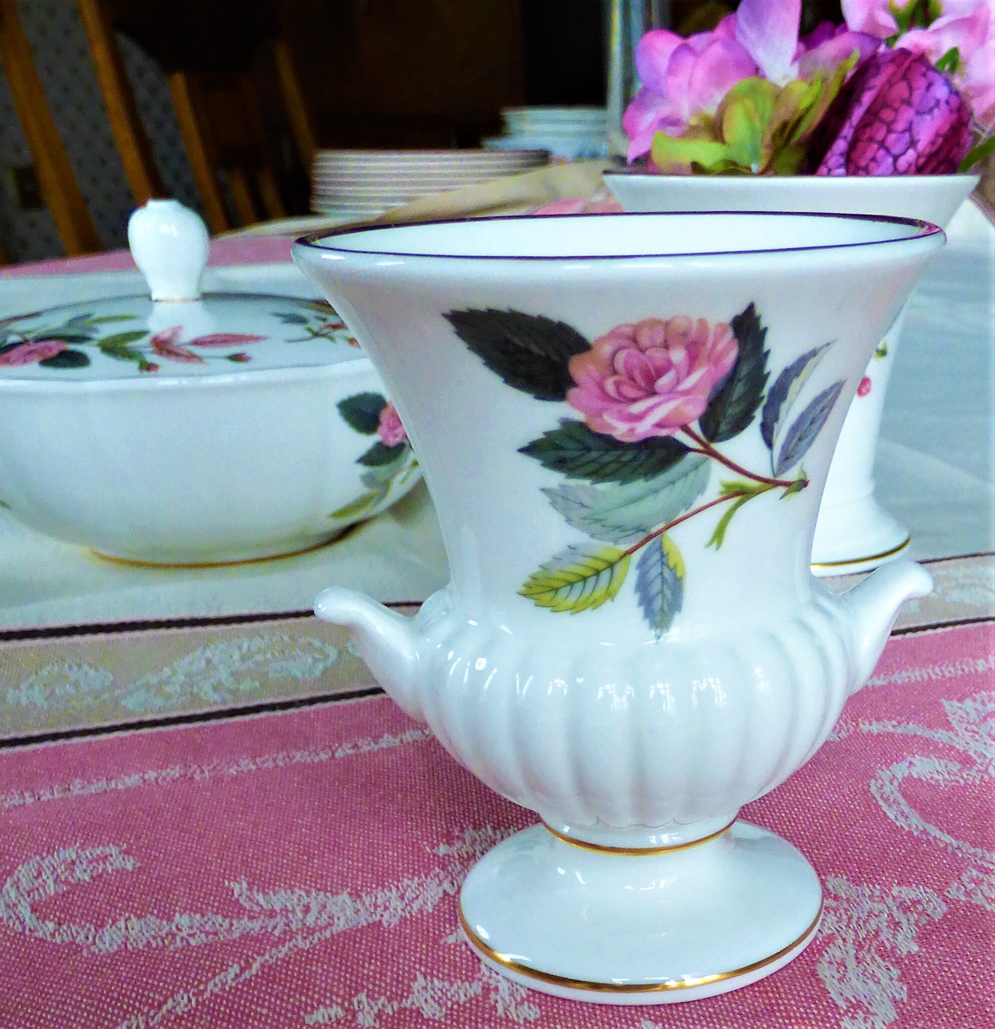 A Vintage Wedgwood Bone China 'hathaway Rose' Small Urn Shaped