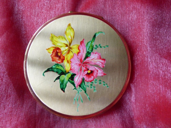 A Stratton 'convertible' powder compact, decorate… - image 1