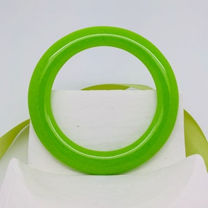 Small Handcrafted Glass Bangle-Apple Green Glass Bracelet-Handmade Glass Jewelry-Fused Glass Bangle-Kiln Cast Glass- Bright Green Bracelet