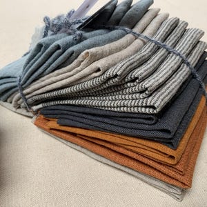 100% European linen remnants, 14 pcs 7x7”, small fabrics scraps bundle bild 4