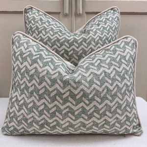 Cojines fabricados en Fermoie Chiltern, funda de almohada decorativa de lino verde neutro de diseño lujoso