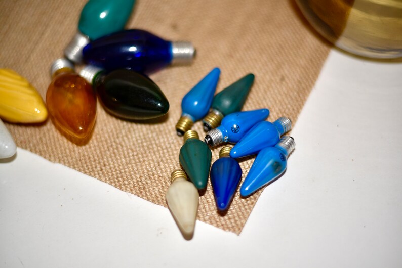 Vintage C6 and C9 GE Christmas Light Bulbs Lot Flame Swirl Etsy