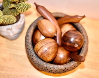 Vintage Hand Carved Wooden Fruits and Veggies Lot Small Summer Green Beans and Apples Wooden Carved Fruit MCM Mid-Century Decorative Faux