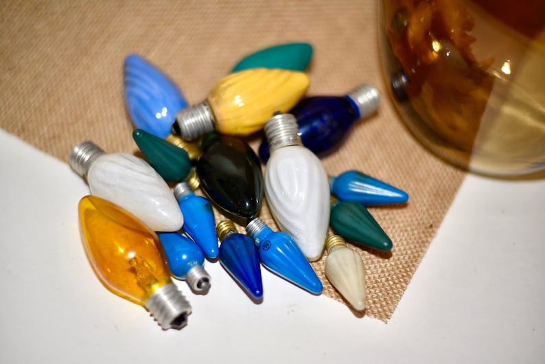 Vintage C6 and C9 GE Christmas Light Bulbs Lot Flame Swirl Etsy