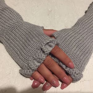 Knitt gray fingerless gloves dragon scale knit gloves arm warmers winter gloves women wrist warmers women gift long fingerless mittens image 3