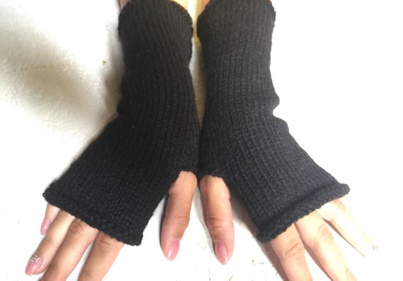 black knit fingerless gloves