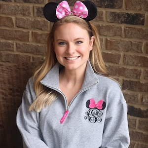 Minnie mouse online sweatshirt with ears