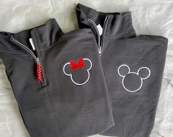 Felpa con cerniera a un quarto per coppia abbinata di Topolino e Minnie, per mamma e papà Disney, marito e moglie, felpa personalizzata per le vacanze in famiglia Disney.