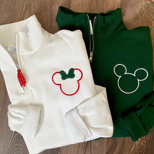 Sudadera navideña con cremallera de un cuarto para pareja de Mickey y Minnie. Mamá y papá de Disney, esposo y esposa. Sudadera personalizada de vacaciones familiares de Disney.