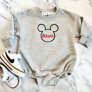 ミッキー刺繍入り幼児用スウェットシャツ バブルロンパース、ディズニーベビースウェットシャツ、レトロミッキー