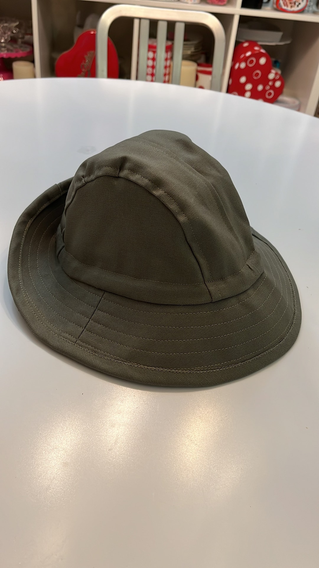 Vera TV Show Hat (large/medium) - Etsy display picture 2