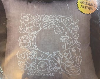 Design Works Candlewicking 14" Presewn Pillow Romance Kit. FREE SHIPPING. Packaged ripped and taped Condition.