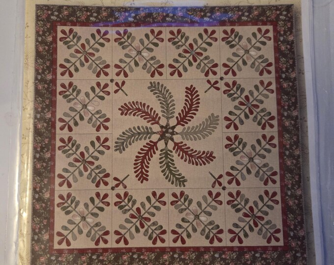 Linen Closet Designs Laurel Quilt Pattern. Estate Preowned Like New Condition. Free SHIPPING.