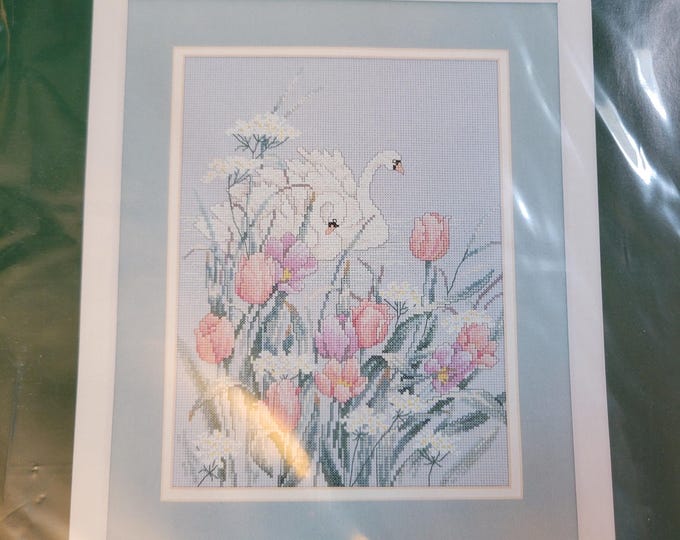 Elsa Williams Majestic Swans Cross Cross Stitch Kit. FREE SHIPPING. Good Condition.