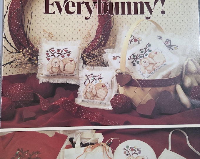 Leisure Arts Happy Holidays Everybunny Cross Stitch Pattern. Free SHIPPING. Used Condition.