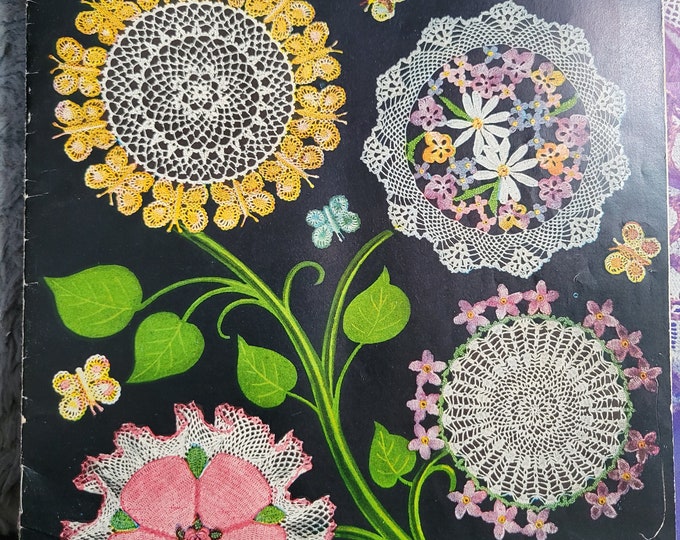 Vintage 1940's Doily Bouquet, Book No 71. Crochet Pattern. FREE SHIPPING.