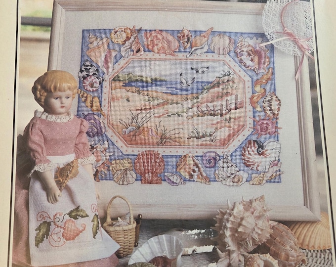 Cross Stitch and Country Crafts Magazine Jan/Feb 1992 Issue. FREE SHIPPING. Older Condition.