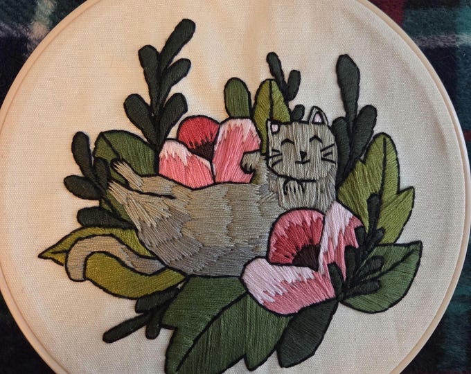 Gray Cat with Pink Flowers Handmade Embroidered Picture in 8inch Hoop with Felt Backing. Free Shipping. Some glue markings on back.