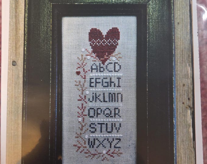 Bent Creek Heart Berry Sampler Cross Stitch Pattern. Free Shipping. Good Condition.