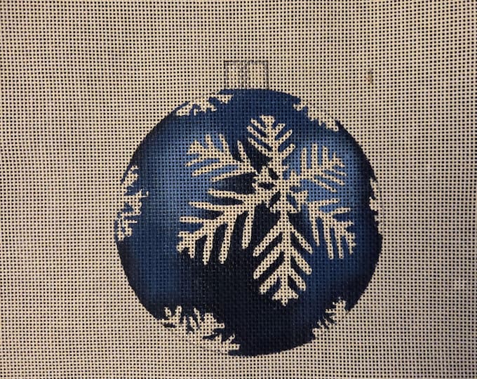 The Collection Blue Snowflake Ornament Needlepoint Canvas with Threads 18# 4" Round. Preowned Estate Sale Like New Condition. Free Shipping.