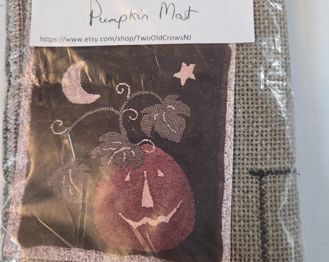 Two Old Crows Punch Needle Pumpkin Mat Cloth. Estate Sale Preowned Good Condition. Free SHIPPING.