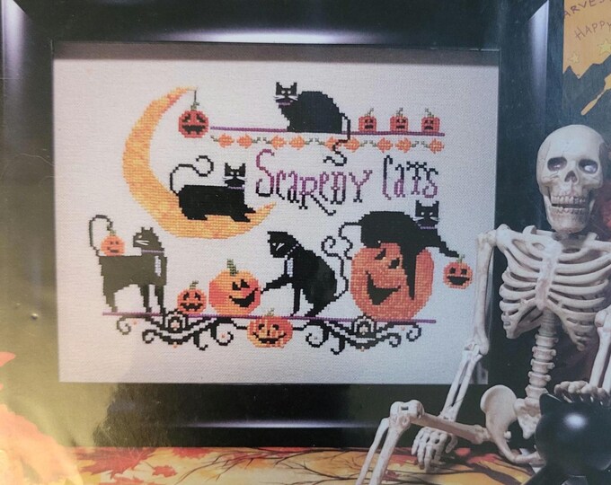 Kit & Bixby Scaredy Cats Cross Stitch Pattern. Free Shipping. Good Condition.