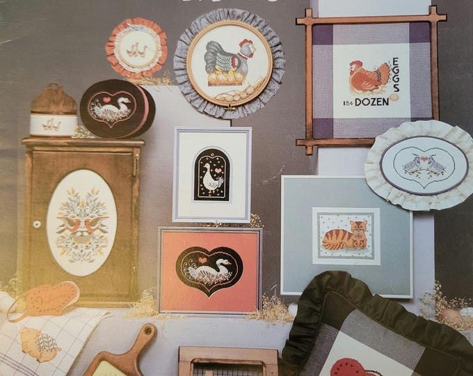 Vintage Leisure Arts Country Folk Art Cross Stitch Pattern. Free SHIPPING.