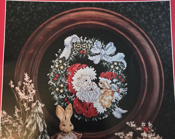 Stoney Creek Santa Christmas Plate 1991 Cross Stitch Pattern. FREE SHIPPING. Used Condition.