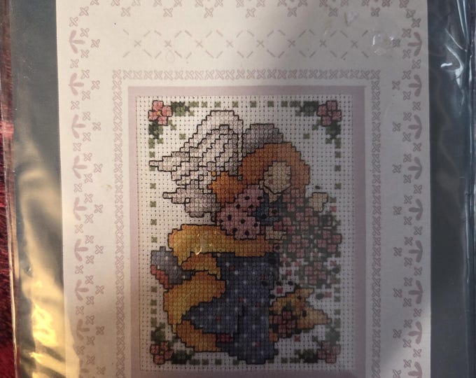Design Works Angel with Roses Card Counted Cross Stitch Kit. FREE SHIPPING.