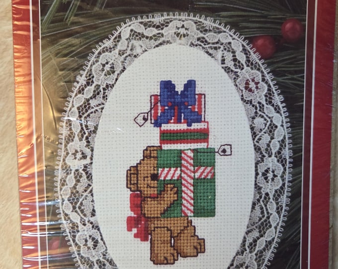 Holiday Time Christmas Lace Ornament Bearing Gifts Cross Stitch Kit. FREE SHIPPING. Preowned Condition.