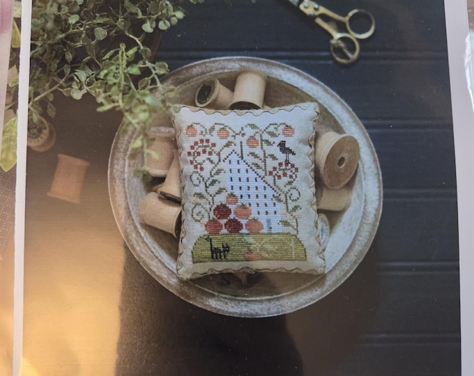 Plum Street Samplers Tomato Hill Cross Stitch Pattern. Free Shipping. Good Condition.