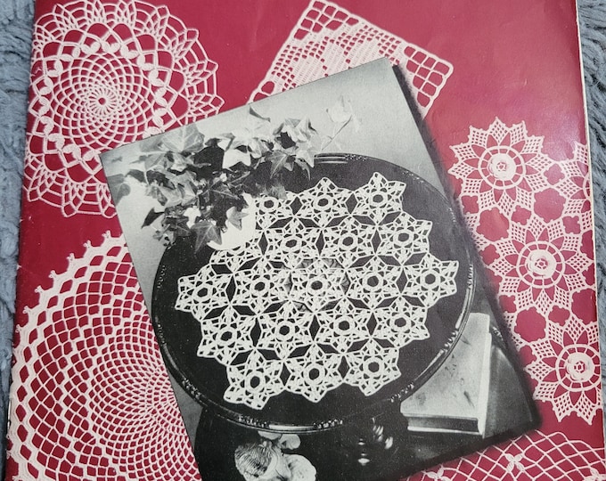 Vintage c 1940 Crochet Doilies, Luncheon Sets and Table Runners. Book No 147. Crochet Pattern. FREE SHIPPING.