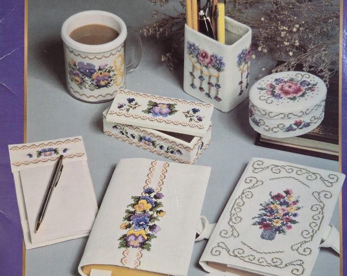 Zweigart Desk Accessories Cross Stitch Pattern - FREE SHIPPING. Preowned Used Older Condition.