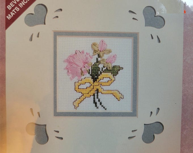 Janlynn Bouquet Ribbon Embroidery Kit. FREE SHIPPING. Good Condition.