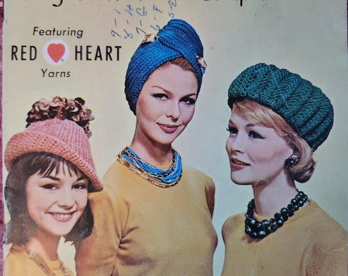 Coats & Clarks Hats, Mittens, Socks Easy Crochet and Simple Knits No 135. FREE SHIPPING. Old Condition.