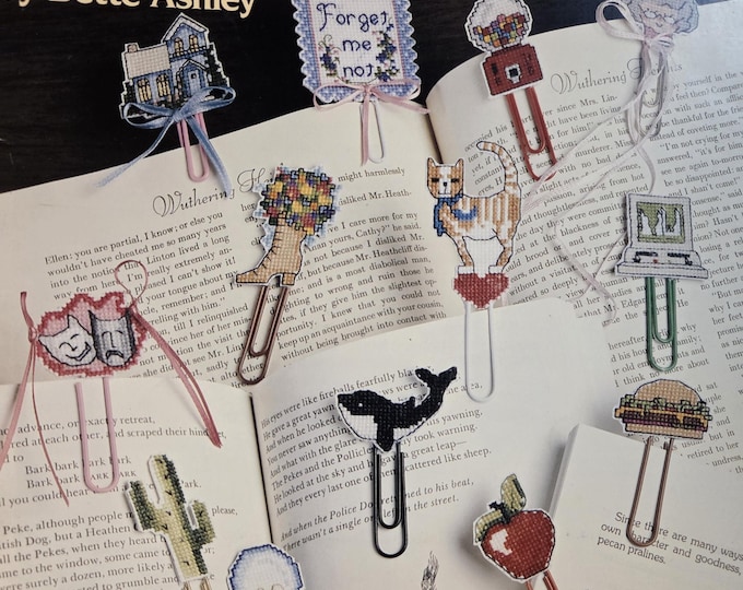 American School of Needlework Clip Marks Cross Stitch Pattern. Free Shipping. Preowned Used Condition.
