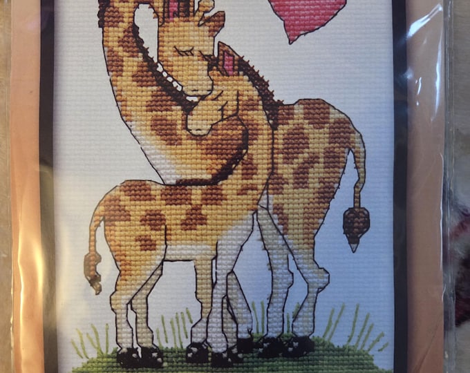 Design Works Giraffe Love Counted Cross Stitch Kit. FREE SHIPPING. Preowned Good Condition.