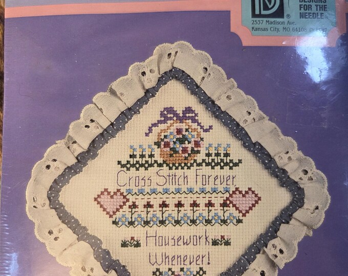 DMC Cross Stitch Forever Square Counted Cross Stitch Kit. FREE SHIPPING. Good Condition.