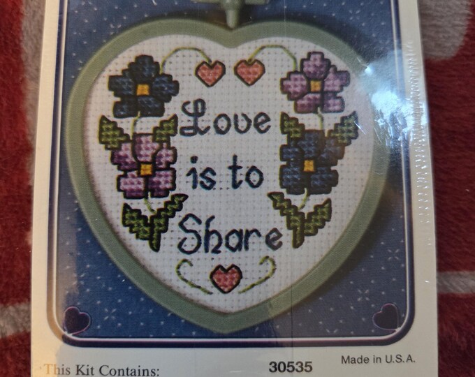 New Berlin Love is to Share Mini Counted Cross Stitch Kit. FREE SHIPPING. Good Condition.
