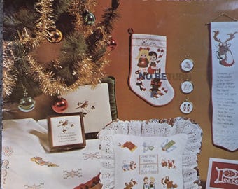Gloria & Pat Christmas Counts Cross Stitch Pattern. FREE SHIPPING. Used Condition. Some writing on book.