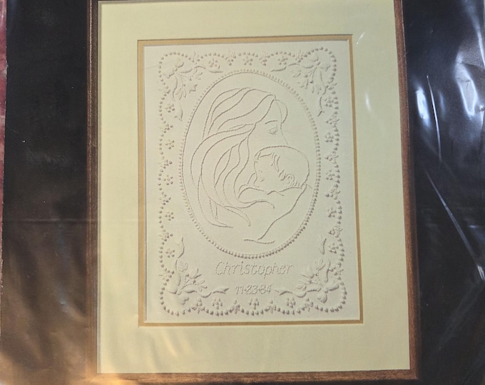Dimensions Maternal Silhouette Birth Record Candlewicking Kit. FREE SHIPPING. Older Condition.