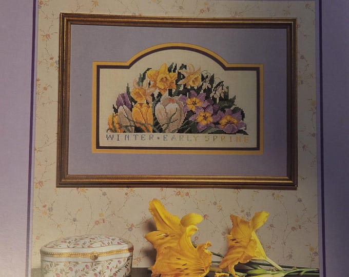 Country Cross Stitch Seasonal Bouquets Cross Stitch Pattern. Free SHIPPING. Used Condition.