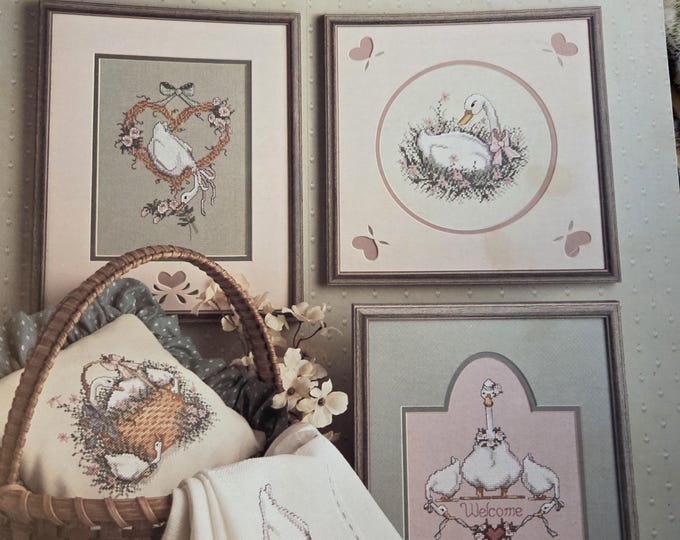 Leisure Arts Gertrude Again Cross Stitch Pattern. Free SHIPPING. Preowned Used Condition.
