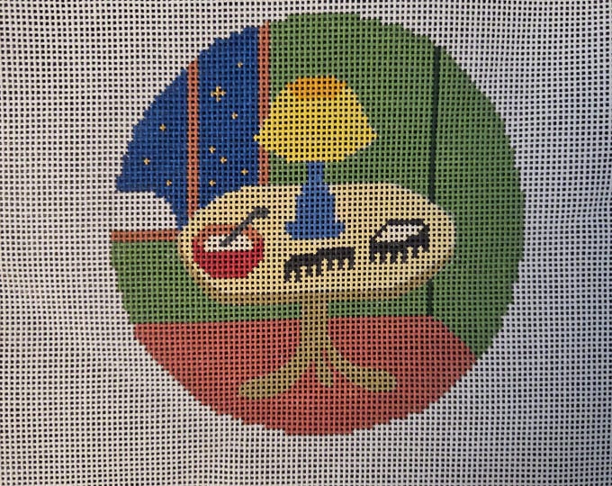 Silver Needle Comb and Brush Needlepoint Canvas 18# 4.5" Round. Preowned Estate Sale Good Condition. Free Shipping.